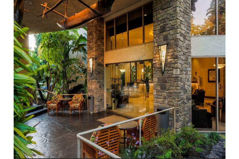 Wyndham Hotel